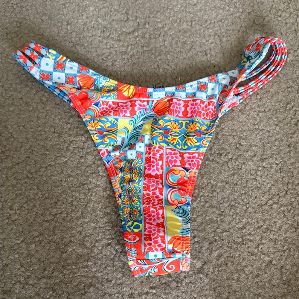Colorful Bikini Set - Picture 7 of 7
